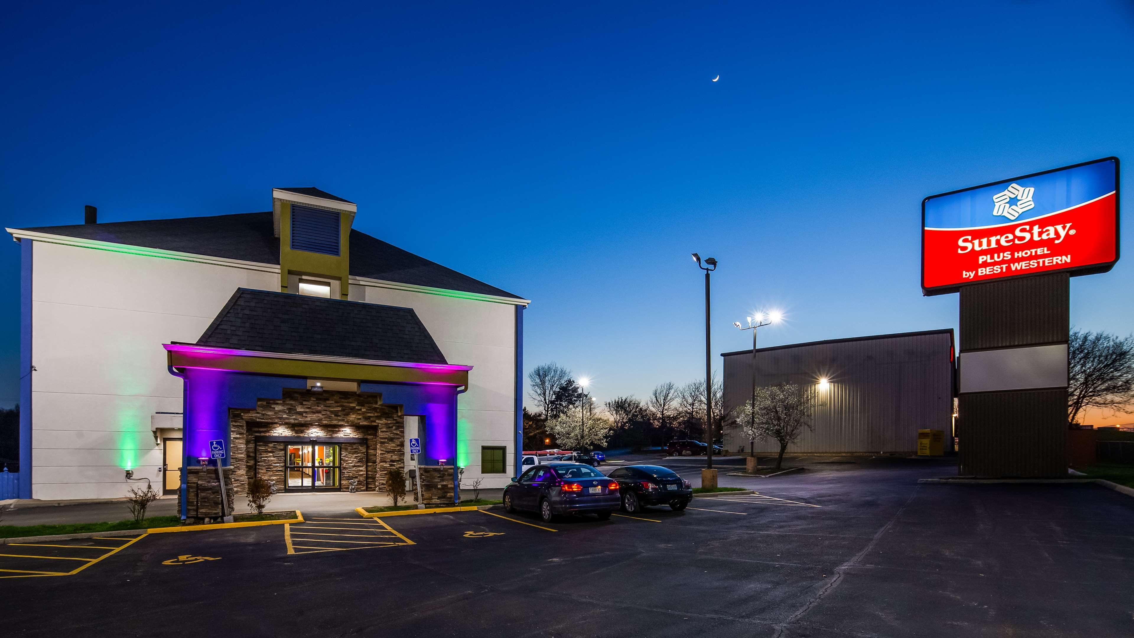 Surestay Plus Hotel By Best Western Blue Springs Extérieur photo