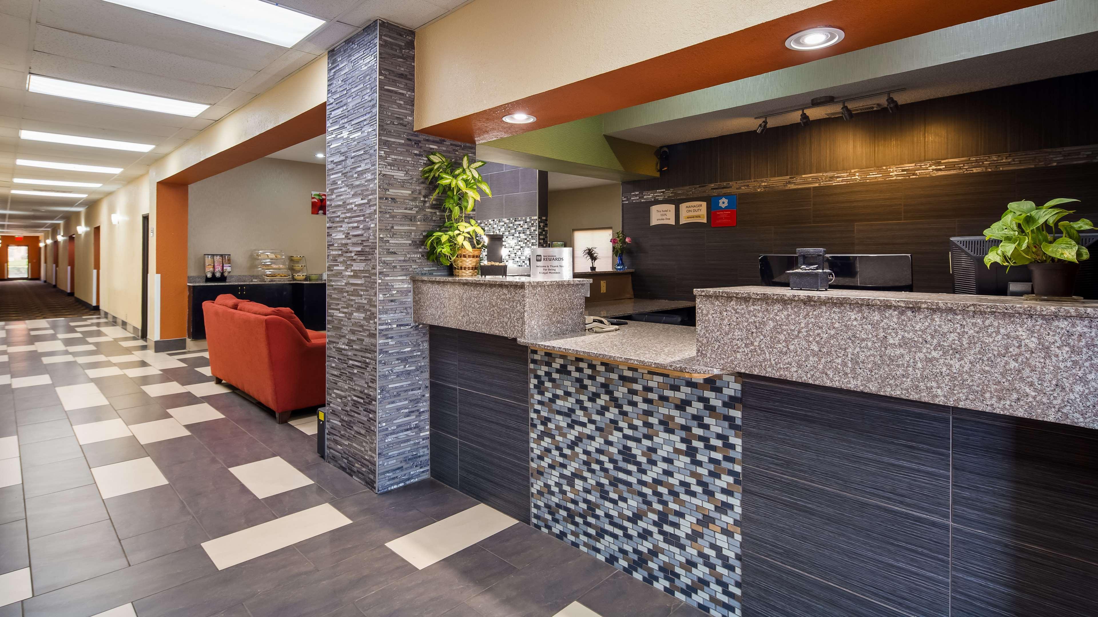 Surestay Plus Hotel By Best Western Blue Springs Extérieur photo