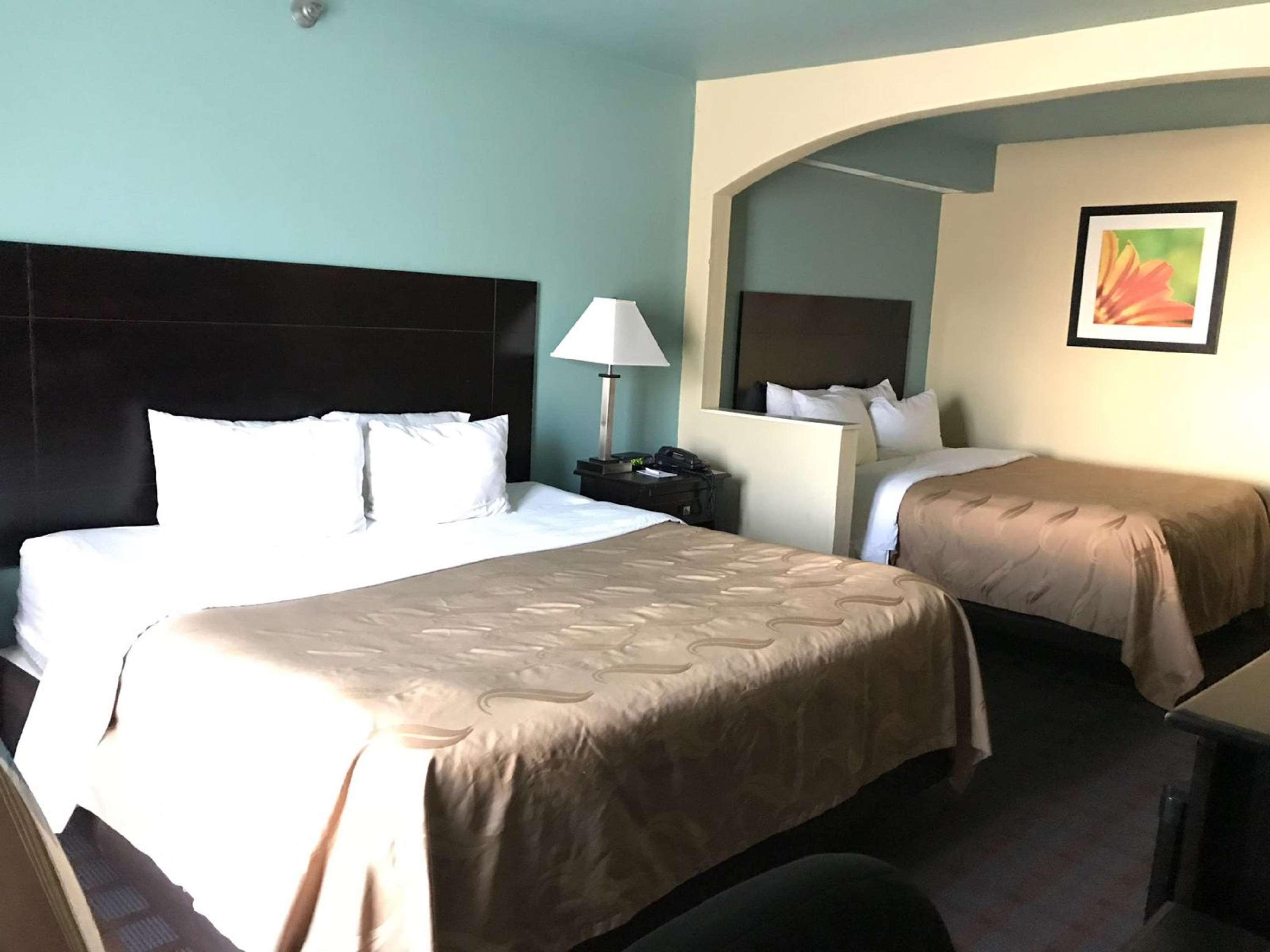 Surestay Plus Hotel By Best Western Blue Springs Extérieur photo
